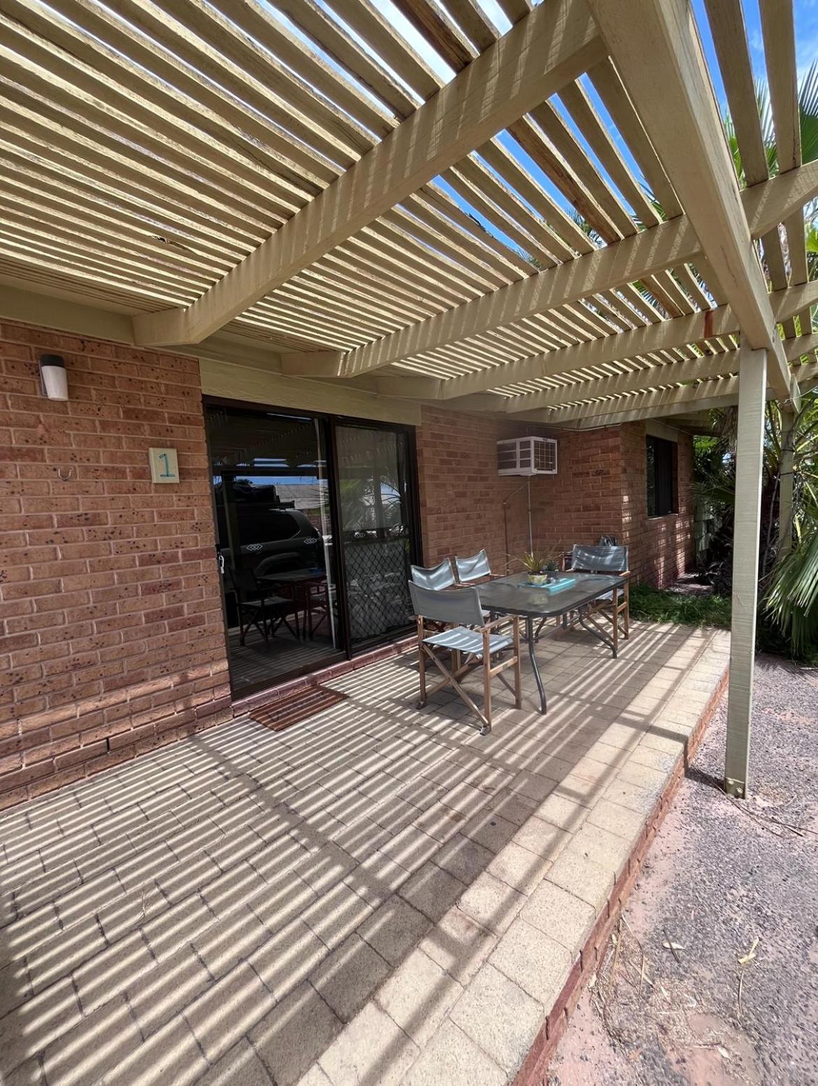 Wildsights Villas Denham Exterior photo