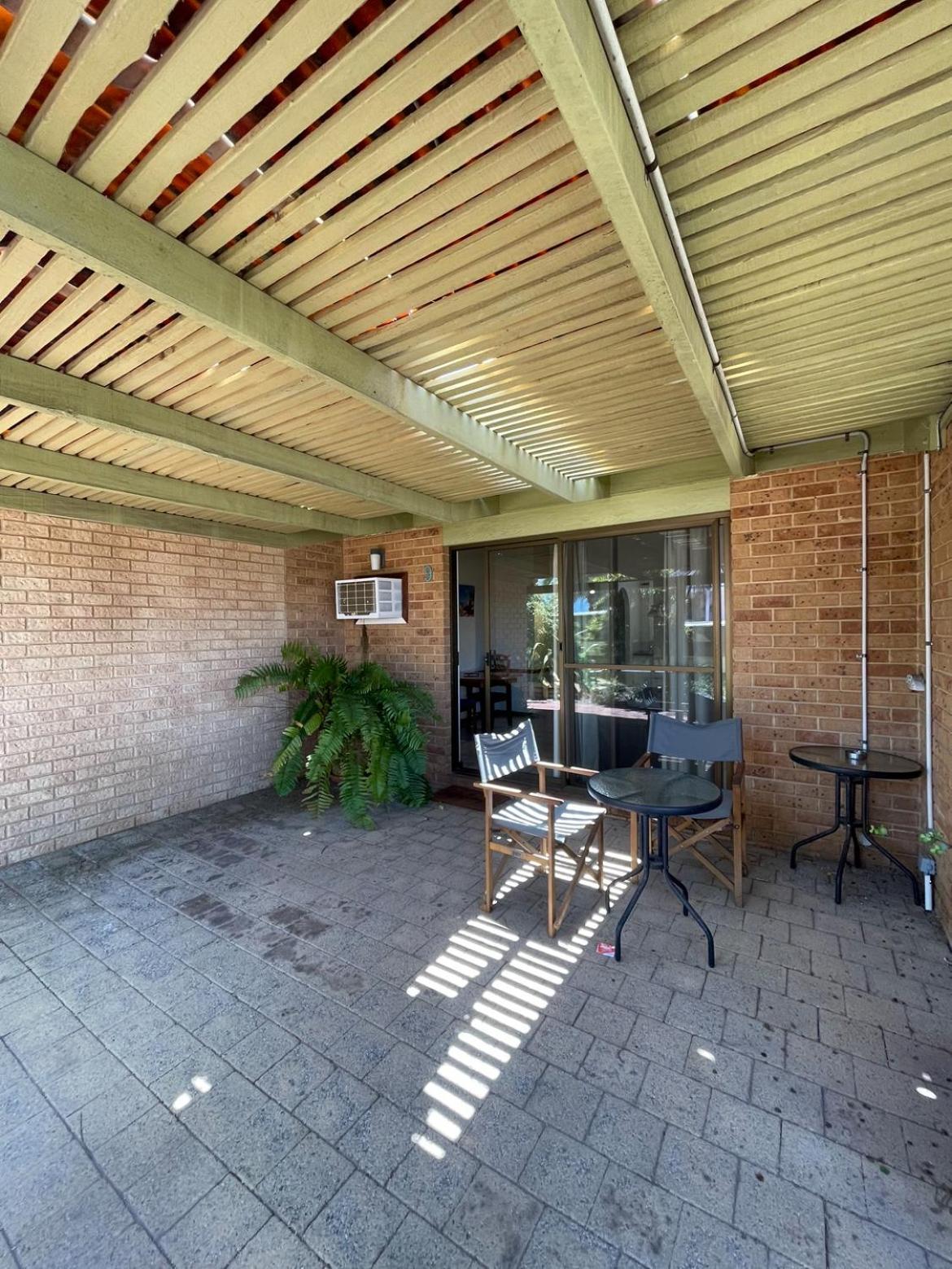 Wildsights Villas Denham Exterior photo
